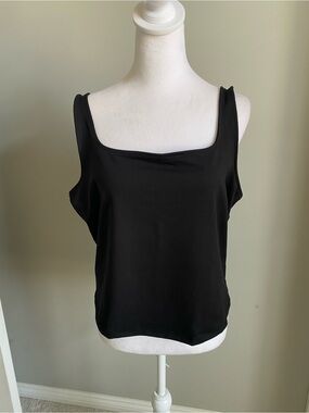 Lou & Grey Black Square Neck Crop Tank Top